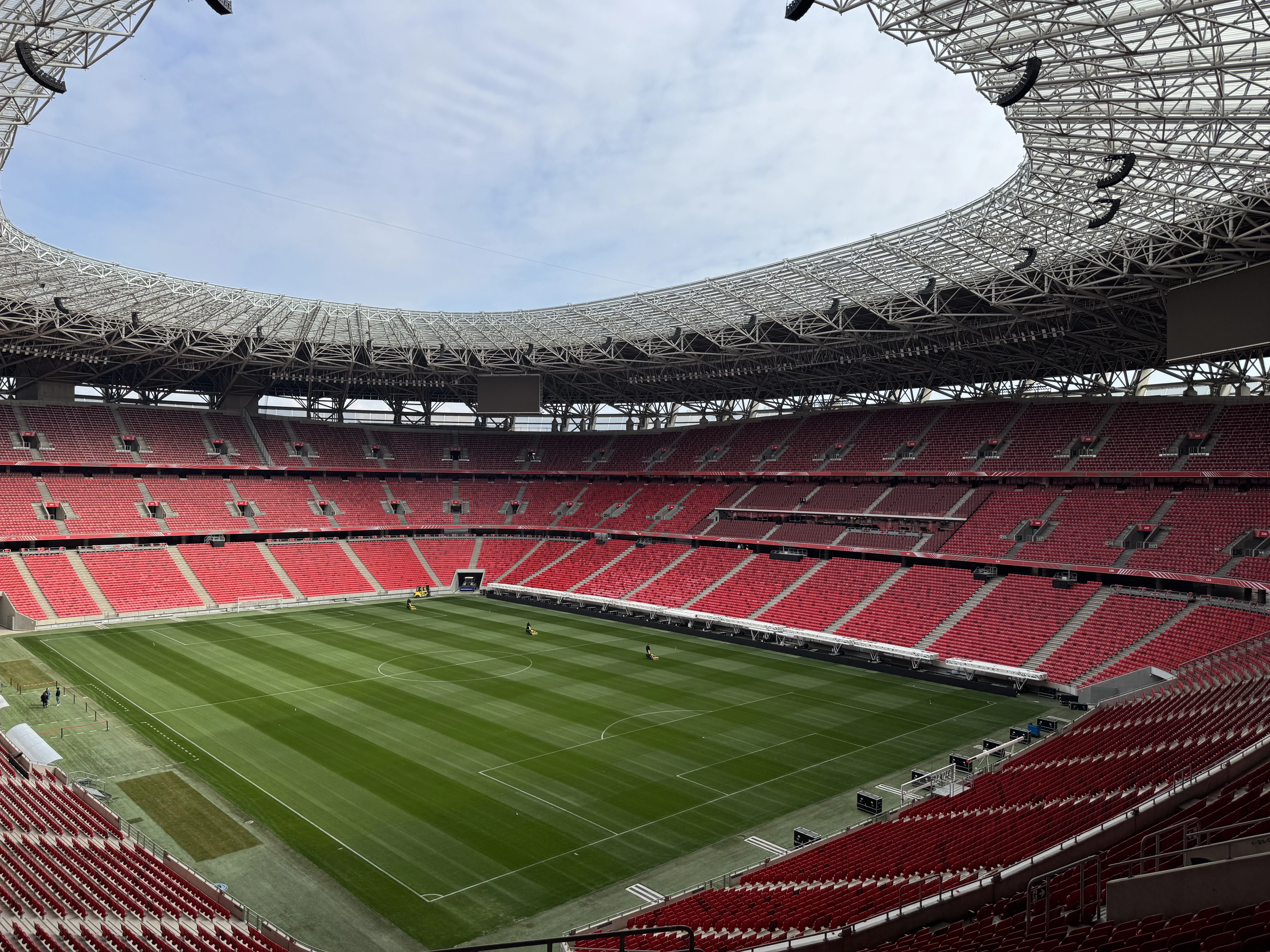 Puskás Aréna Budapest — VanBudapest V-Class Premium Transfer